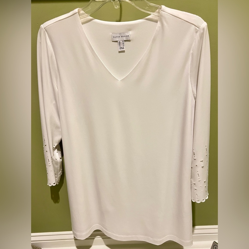 Susan Graver QVC Sz M White Liquid Knit Top 3/4 Laser-cut Sleeves 28” long